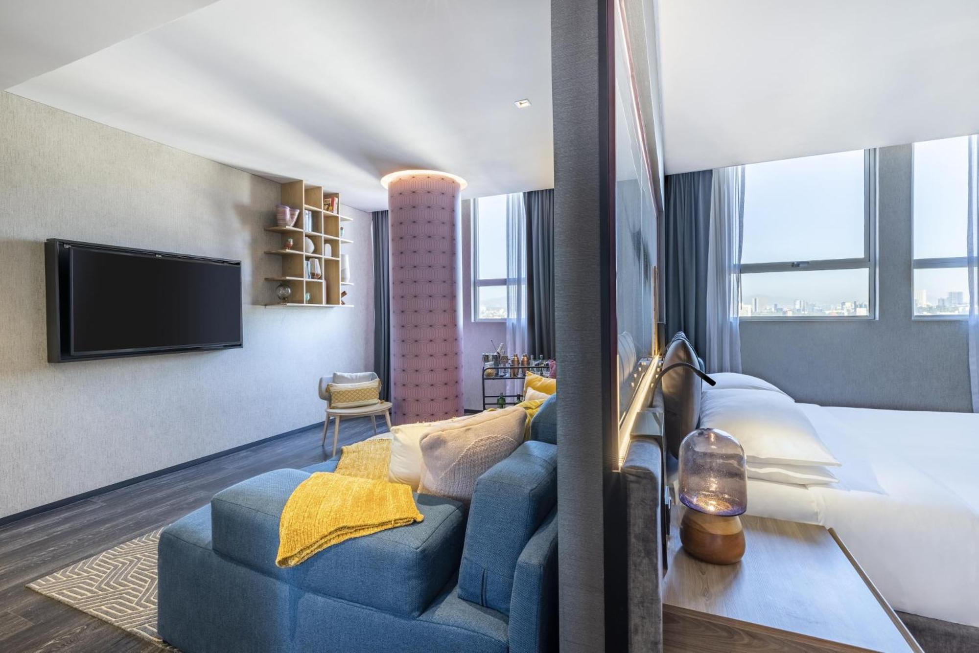 Suite City View